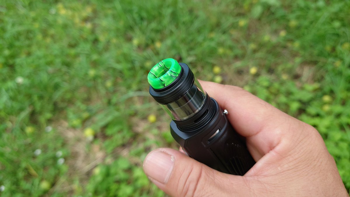 CebrjowHwScHCkj's tweet photo. 皆さんおはよっチェ😆👍(→撮り貯め版)今日も宜しくご安全に🙇💦#VooPoo #DRAGX PnP-X KIT + #Yachtvape #ECLIPSErta + #halfmoonドリチ 😋💦#VAPE #vape好きな人と繋がりたい #VAPE好きと繋がりたい #VAPE初心者 https://t.co/liReInb0I3