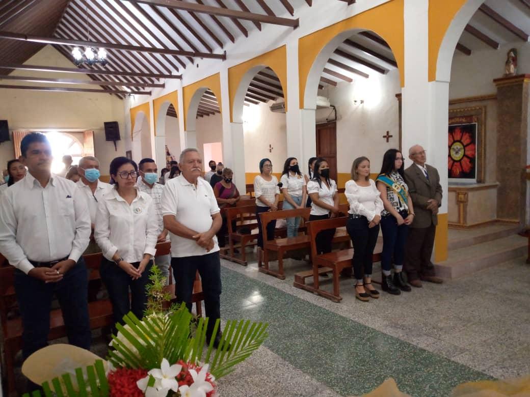 ADbuchivacoa's tweet photo. #81AniversarioAD Celebramos Misa de Acción de gracias y ofrenda ante nuestro Libertador #Capatarida #Buchivacoa @ADemocratica @prospericarlos https://t.co/s2YU5CXx6m