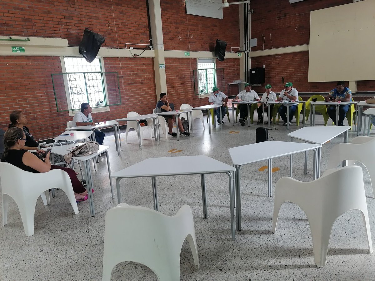 EdilesLa's tweet photo. Las secretarías de infraestructura y educación no cumplieron las citaciones que les hizo la junta administradora local, falta de respeto https://t.co/nEdx1nZYrB