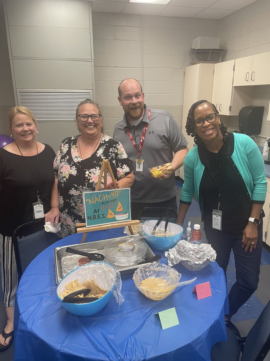 kimbullock08's tweet photo. “Nach-yo” Average Staff @NeelysBendES #level5rewardschool plus sweet treats from our Director of Schools @MNPSNorthwest @DrNatalynGibbs https://t.co/d5UdaBMy01