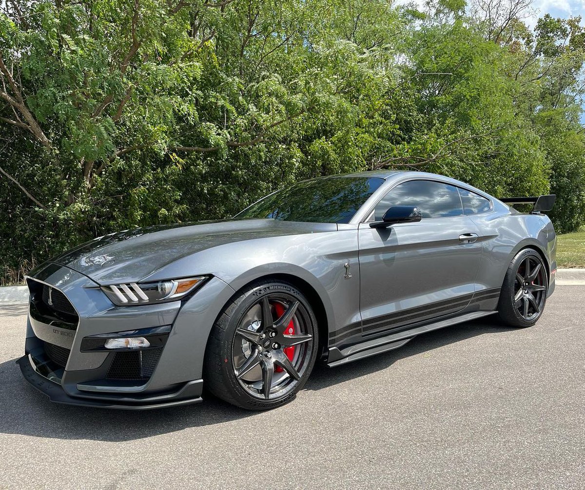 One classic deserves another.

See why Solar Gard window film has been styling American muscle cars for more than 40 years: bit.ly/3KzAOw1

📸: Shadow Art Window Films, Royal Oak, MI