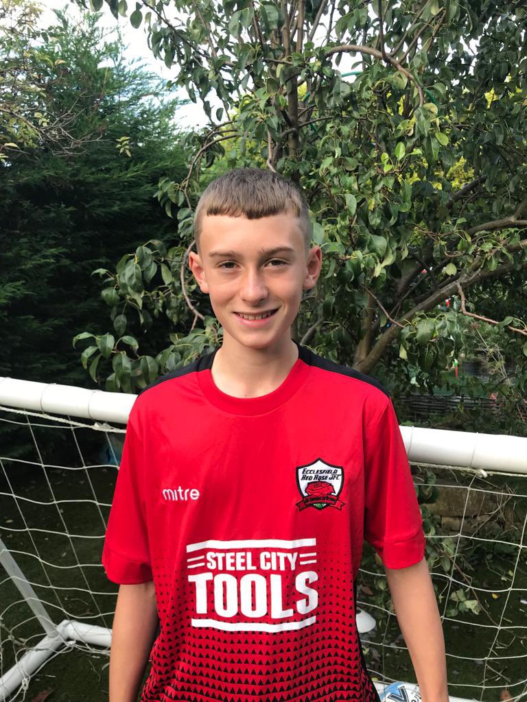 errju14's tweet photo. #4 Sam
Quality midfielder who not afraid to get stuck in, lovely passer of the ball.
#meettheplayers https://t.co/lY4NBowsBU