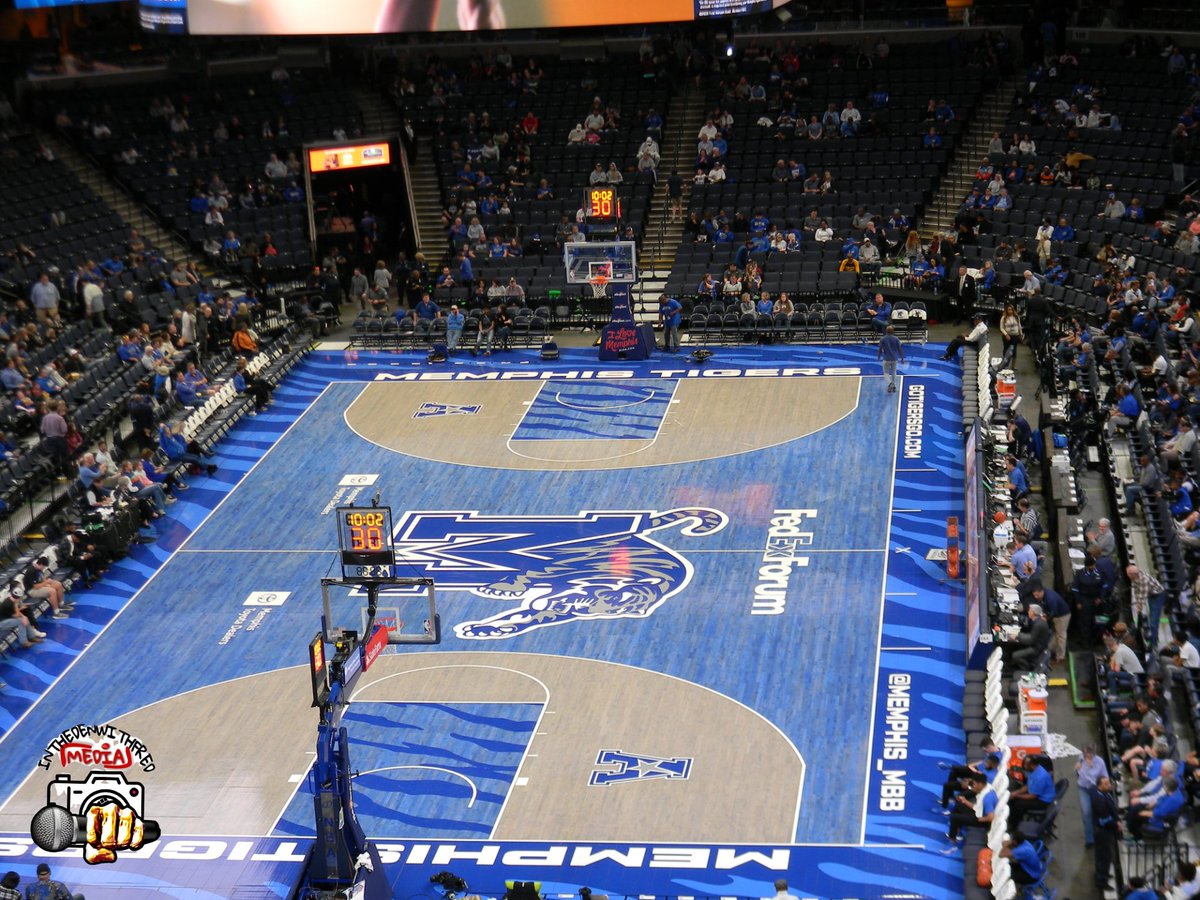 Gym floors have come a long way! By combining stain and paint, you can create an amazing and unique design for your floor! 

sportsfloorsinc.com/creative-ways-…