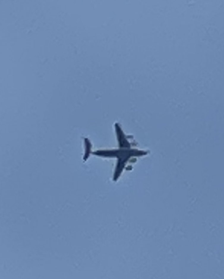 mrjagoc's tweet photo. Queen flew over Manchester at 6.20pm this evening #queen #manchester #queens flight #king Charles https://t.co/j5AxJOhhfp