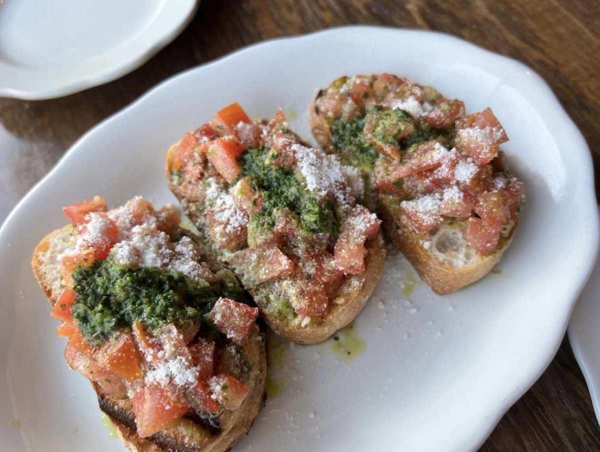 ChefFeker's tweet photo. Satisfy your tastebuds with #ILMITO’s tasty shareable appetizers! 😍 https://t.co/Jx6TDu36Az https://t.co/SZQHnEz1aF