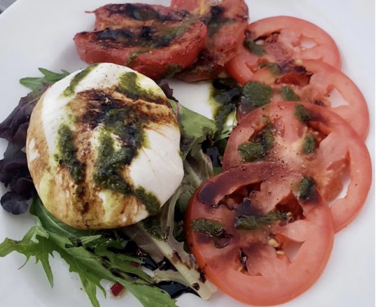 ChefFeker's tweet photo. Satisfy your tastebuds with #ILMITO’s tasty shareable appetizers! 😍 https://t.co/Jx6TDu36Az https://t.co/SZQHnEz1aF