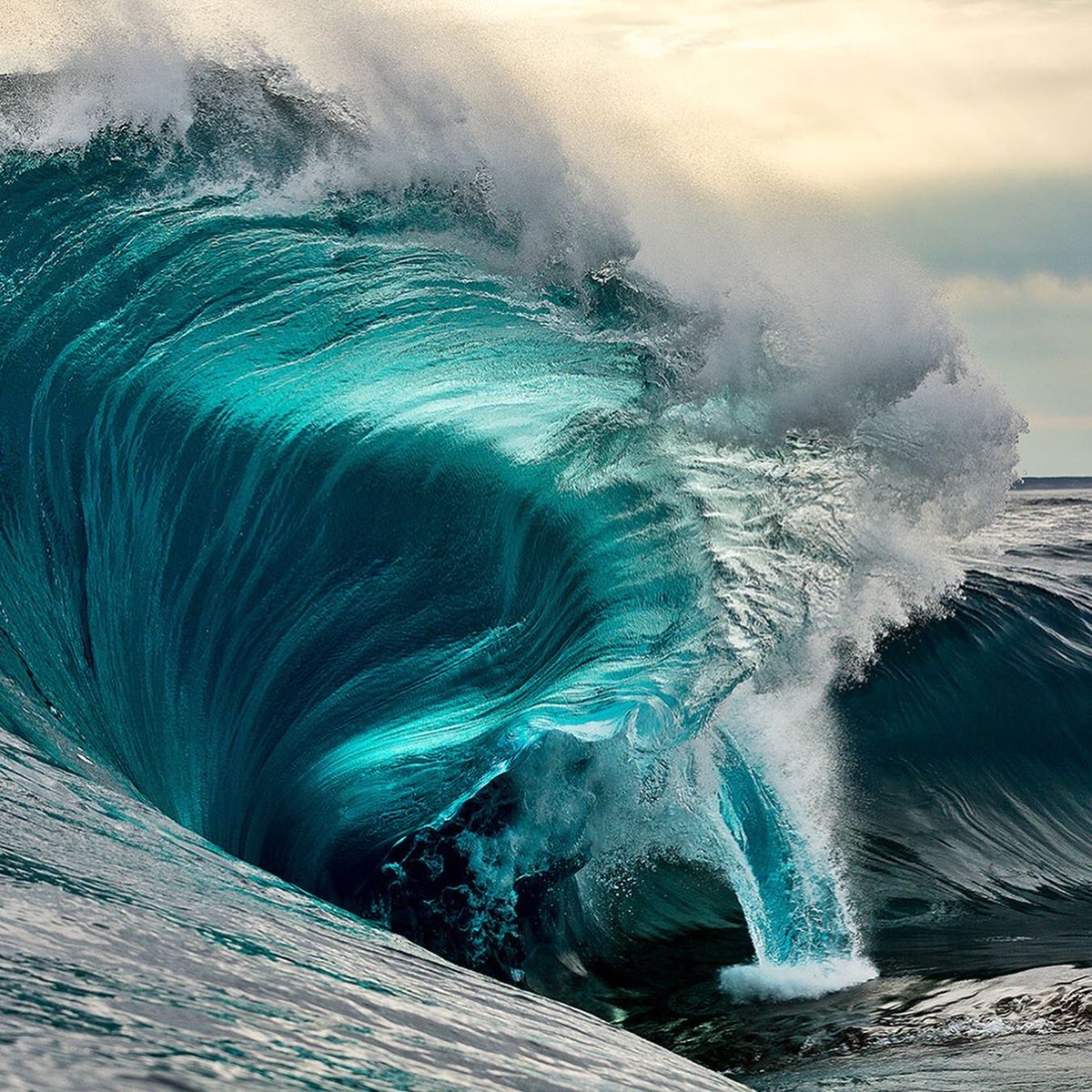 GM everyone. Hope you are all well, here’s an image from what feels like the edge of the world. Not a soul for days.