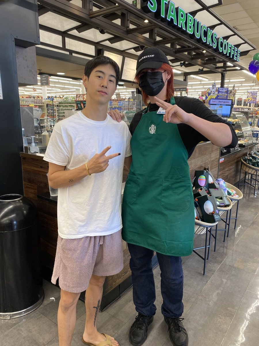 woo223006's tweet image. @marktuan omg. im sorry.