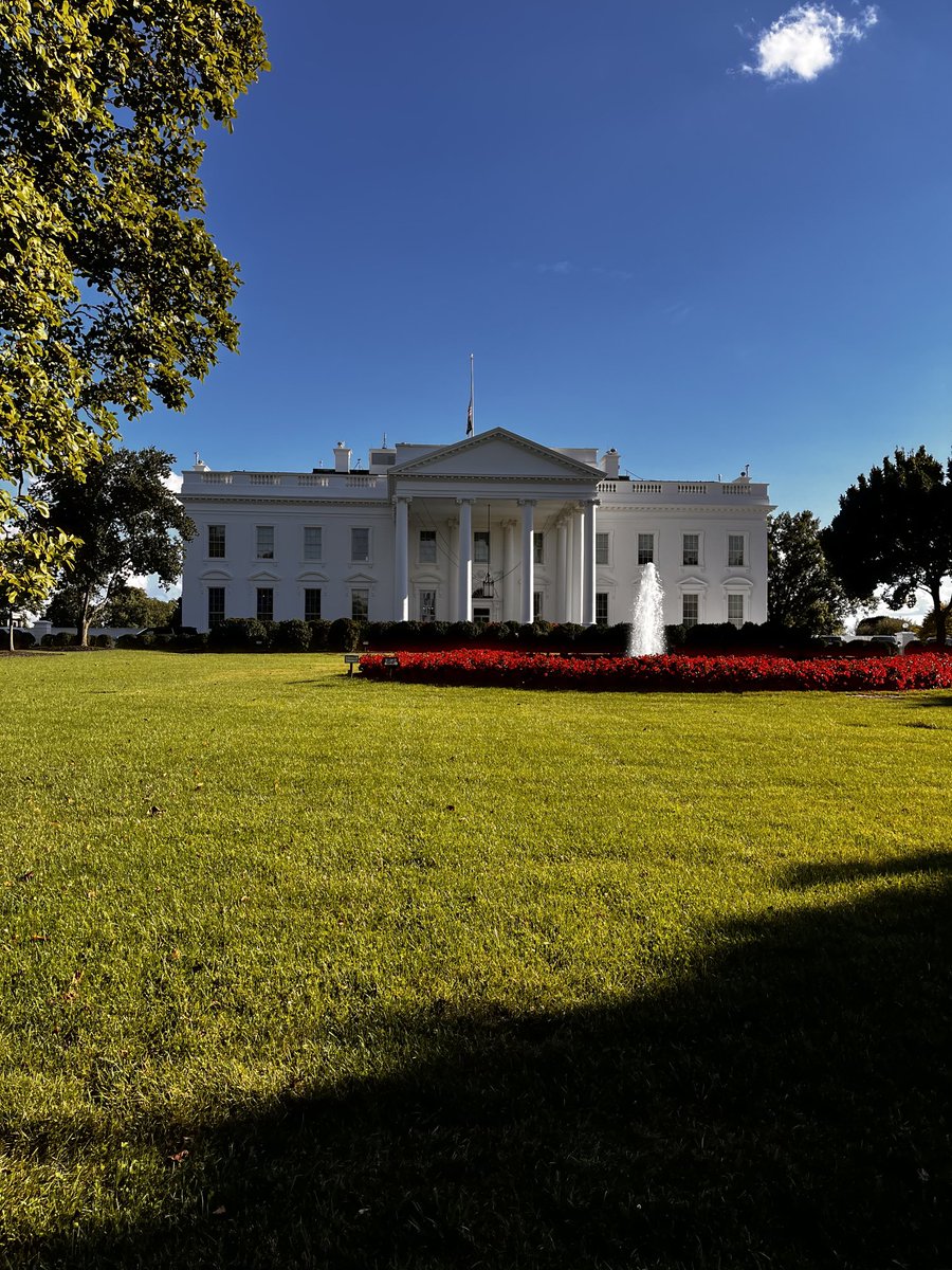 A great afternoon w ⁦<a href="/EmilyCadik/">Emily Cadik</a>⁩ and Katherine Monge from ⁦<a href="/SpeakerPelosi/">Nancy Pelosi</a>⁩ office on the south lawn w ⁦<a href="/POTUS/">President Donald J. Trump</a>⁩. ⁦<a href="/HousingAdvGroup/">Housing Advisory Group</a>⁩ ⁦<a href="/mghstrategies/">MG Housing Strategies</a>⁩ ⁦<a href="/abl_impact/">The Alliance for Business Leadership (ABL)</a>⁩ #mapoli #LIHTC.