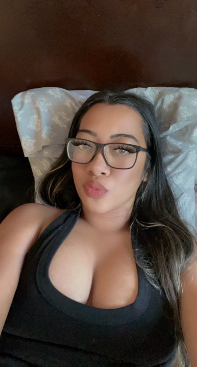 MonikaLewinsk12's tweet photo. #onlyfansgirl #bored in bed 😈 https://t.co/aXtaQ7E69Z