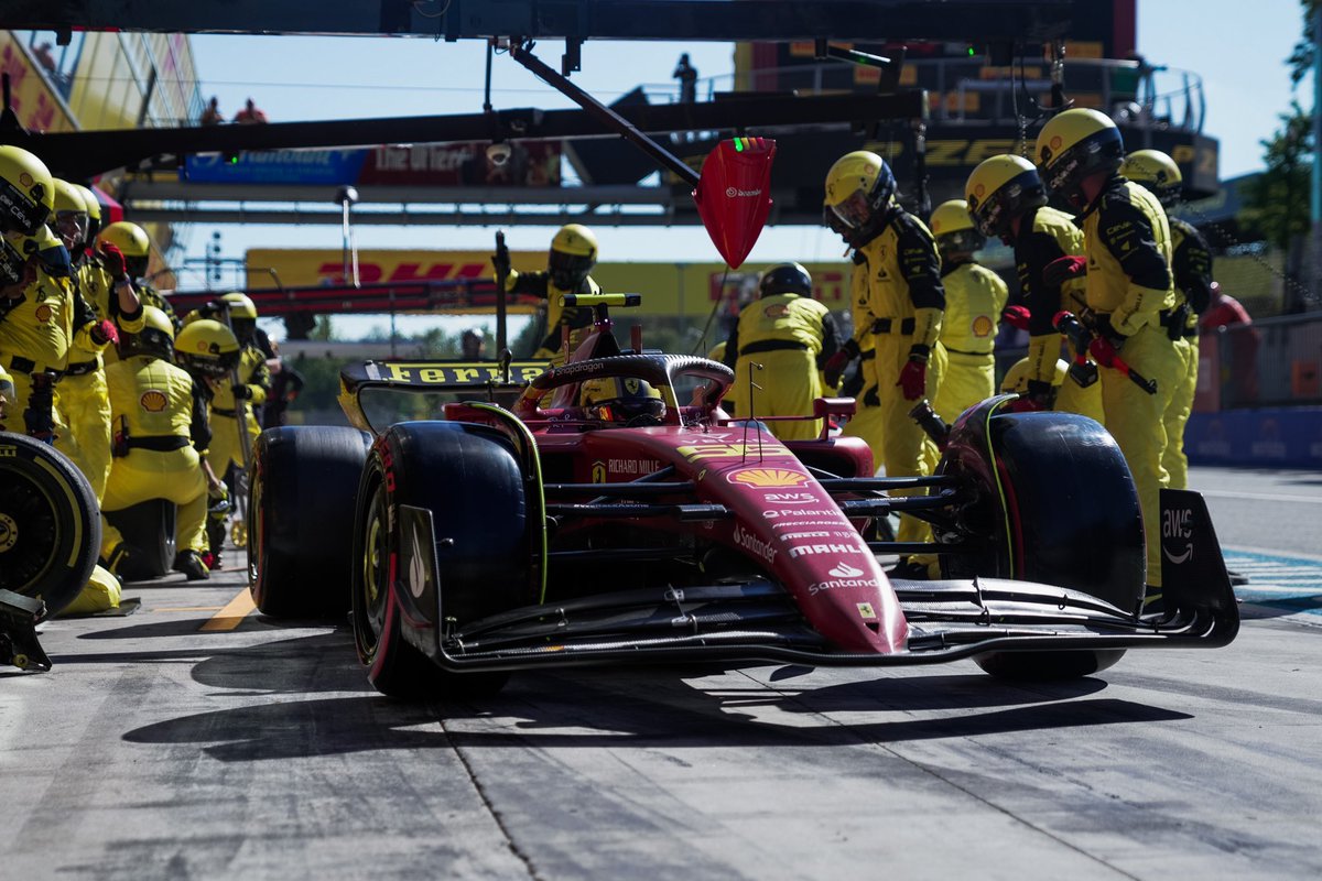 tanavip's tweet photo. First we see ⁦@ScuderiaFerrari⁩ “fast Minions” at the #ItalianGP this weekend then #DespicableMe starts trending on @Netflix. Coincidence? 🤔😝 https://t.co/xFkCKkVlXV