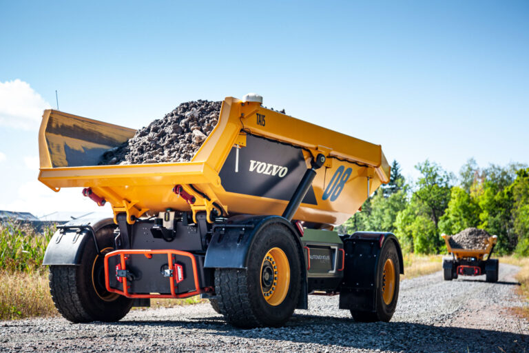 im_mining's tweet photo. .@RioTinto as part of a MoU will pilot @VolvoGroup sustainable #autonomoushauling solutions at its mining ops. Volvo's portfolio includes the TARA system with the TA15 #batteryelectric, #cabless & autonomous hauler plus auto tipper truck #hubtohub options https://t.co/9yrV3AljjV https://t.co/TrGM6XMYgw