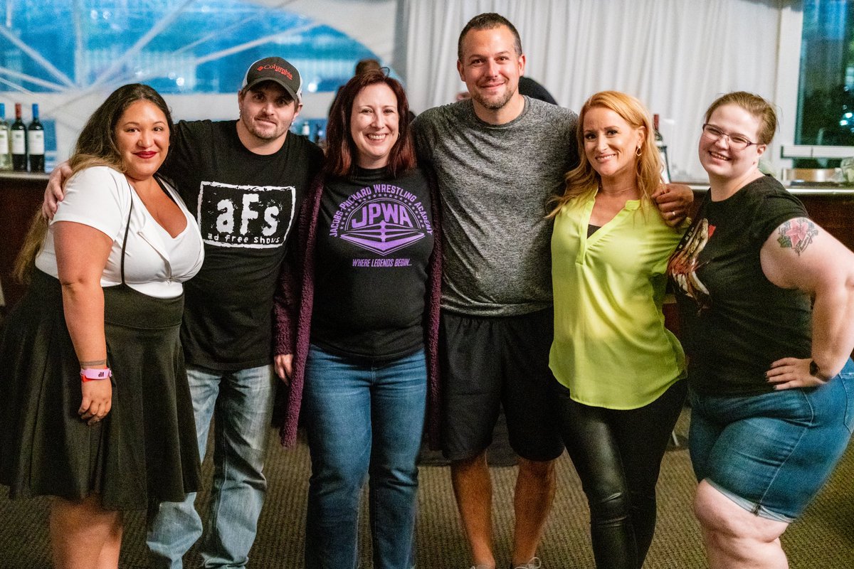 BrandiWritesPW's tweet photo. Just #TopGals doing #TopGal things! #TGW2022 @plus_lindsey @AmyRD_24 @meignelson @evanpolisher @roccothemodel @Adam_From_Bama @adfreeshows photos by @JDHoop702 https://t.co/4ObiIRft8j