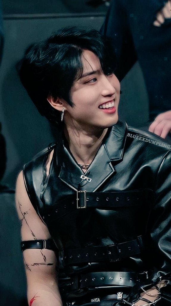 Stay_banGchan's tweet photo. Happy birthday han 💗#HANJISUNG #kpop #straykids #스트레이키즈 https://t.co/BNS0xXyQJ6