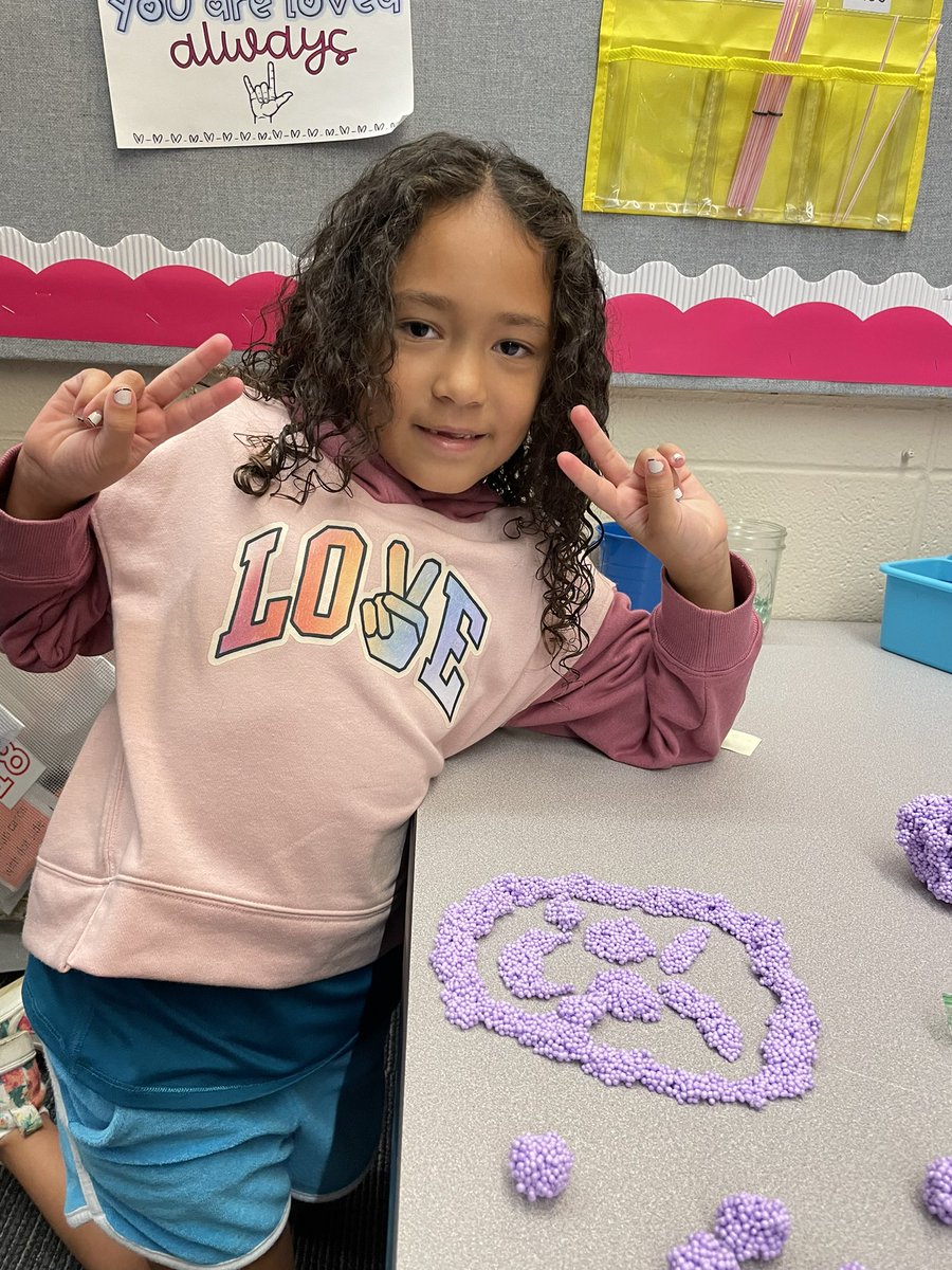 Rhianna Penner (@mrspenner) on Twitter photo 💕 got to spend some time with an old student today! She turned in her trail tickets to spend time with me 🥹 I’m the luckiest!! 💛💙 <a href="/OlatheTomahawk/">Tomahawk Elementary Olathe</a> 💕 got to spend some time with an old student today! She turned in her trail tickets to spend time with me 🥹 I’m the luckiest!! 💛💙 <a href="/OlatheTomahawk/">Tomahawk Elementary Olathe</a>