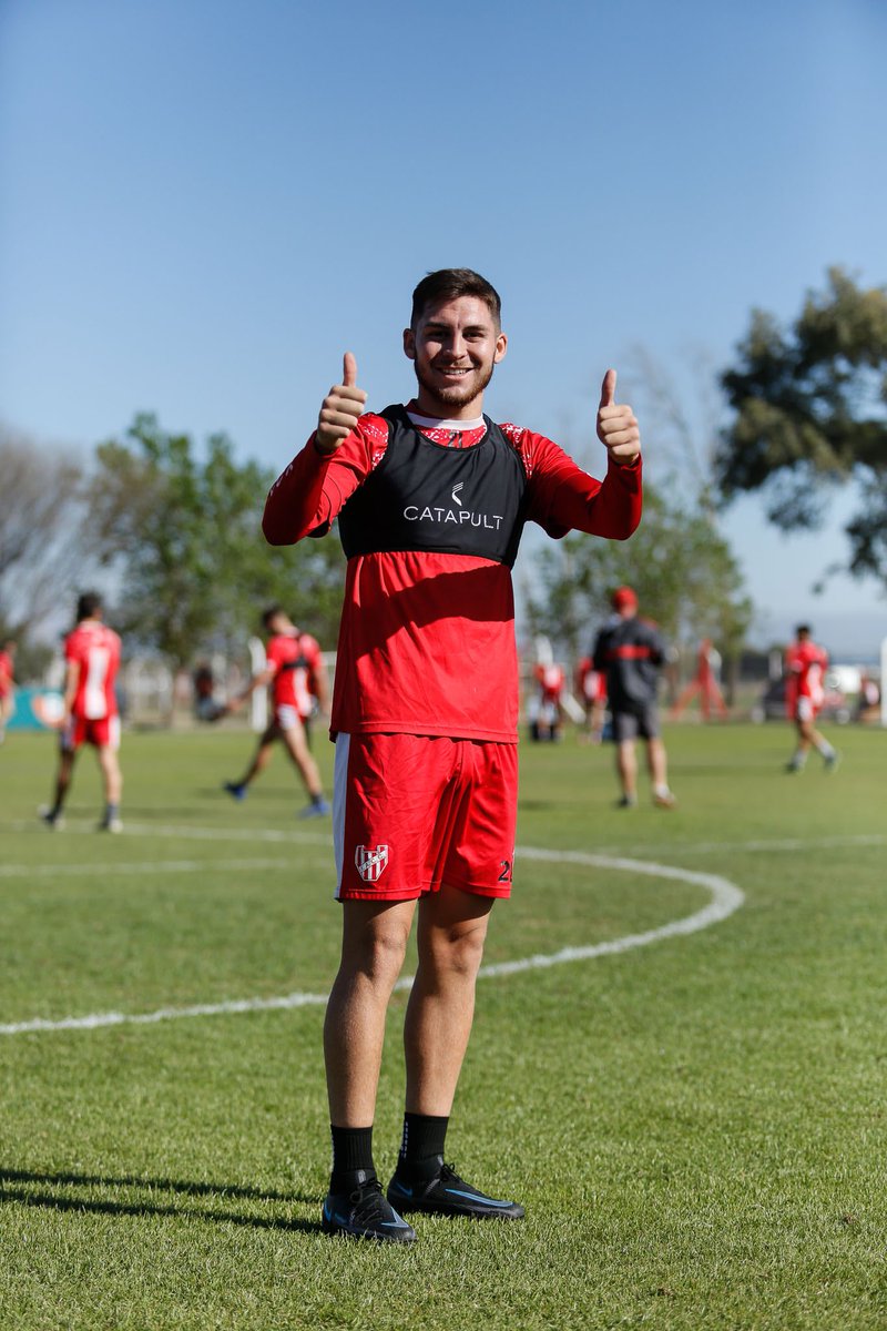 francowatson05's tweet photo. Feliz⚽️🍀 @InstitutoACC 🔴⚪️🔴 https://t.co/PatbWrNBSb