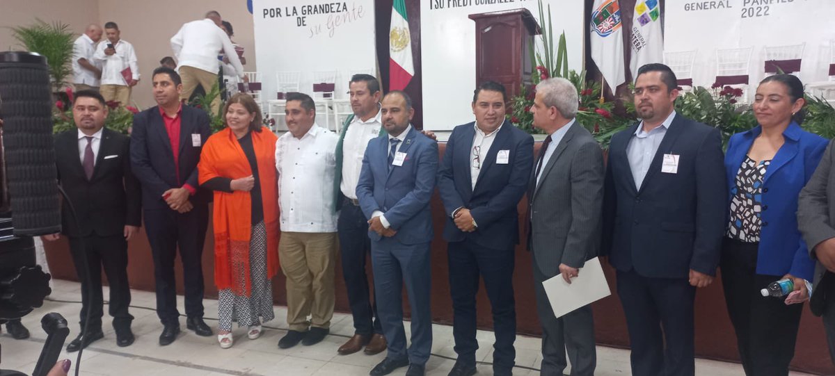 fsonduk's tweet photo. Agradezco la invitación de mi estimado amigo Freddy González Vázquez presidente de General Pánfilo Natera, un gusto poder acompañarlo a su 1er informe de actividades.
Enhorabuena y que siga el trabajo por y para nuestro querido Zacatecas. https://t.co/j7rTYJSTHV