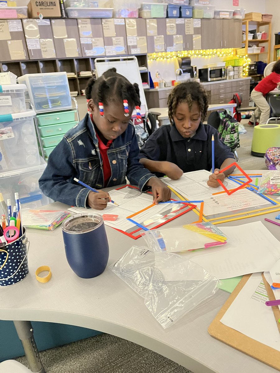 MathinThePark's tweet image. Our 2nd grade @LandryLonghorns are busy learning about 2D geometric shapes! #shapes #geometry @Cockerhame @MathCoachMoya @ms_ochulo @