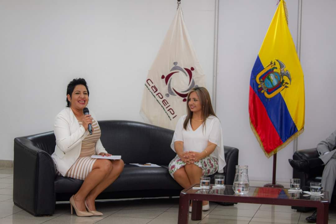 majo_carrion's tweet photo. Asistimos a la invitación de  @CAPEIPI_  para dialogar sobre nuestras propuestas para #transformar #Quito en el auditorio "Los Caras" en el #CentrodeExposicionesQuito

Majo mi #Alcaldesa 2023 ❤️

Juntos a #transformar #Quito y #Pichincha

@chinto_espinoza #Prefecto https://t.co/m7zShyX0cW