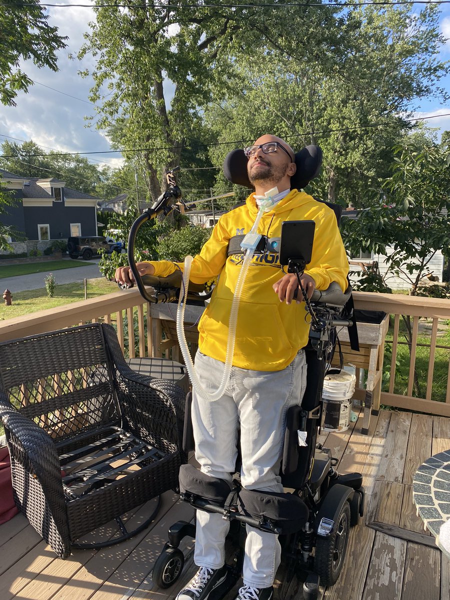 Soaking up the sun…☀️ #PUSHing #qualityANDquantity #quadriplegic #spinalcordinjuryrecovery <a href="/MotionSeating/">Motion Concepts</a> <a href="/ROVImobility/">ROVI</a> <a href="/InvacareCorp/">Invacare (USA)</a>