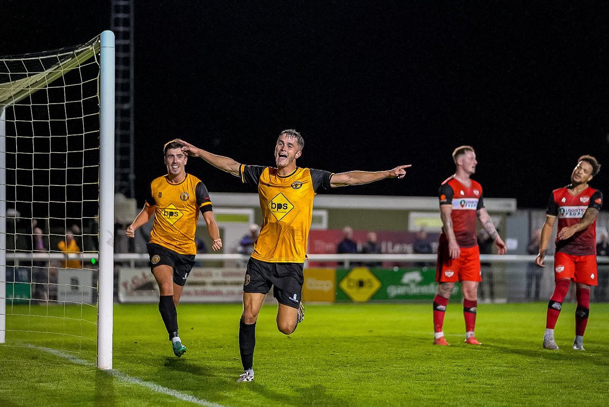 <a href="/TheVanaramaNL/">Rocco 🇲🇸</a> @Vanarama <a href="/unibet/">Unibet</a> Not forgetting this photo from <a href="/LockieLa/">DaveLAL</a> 🤩