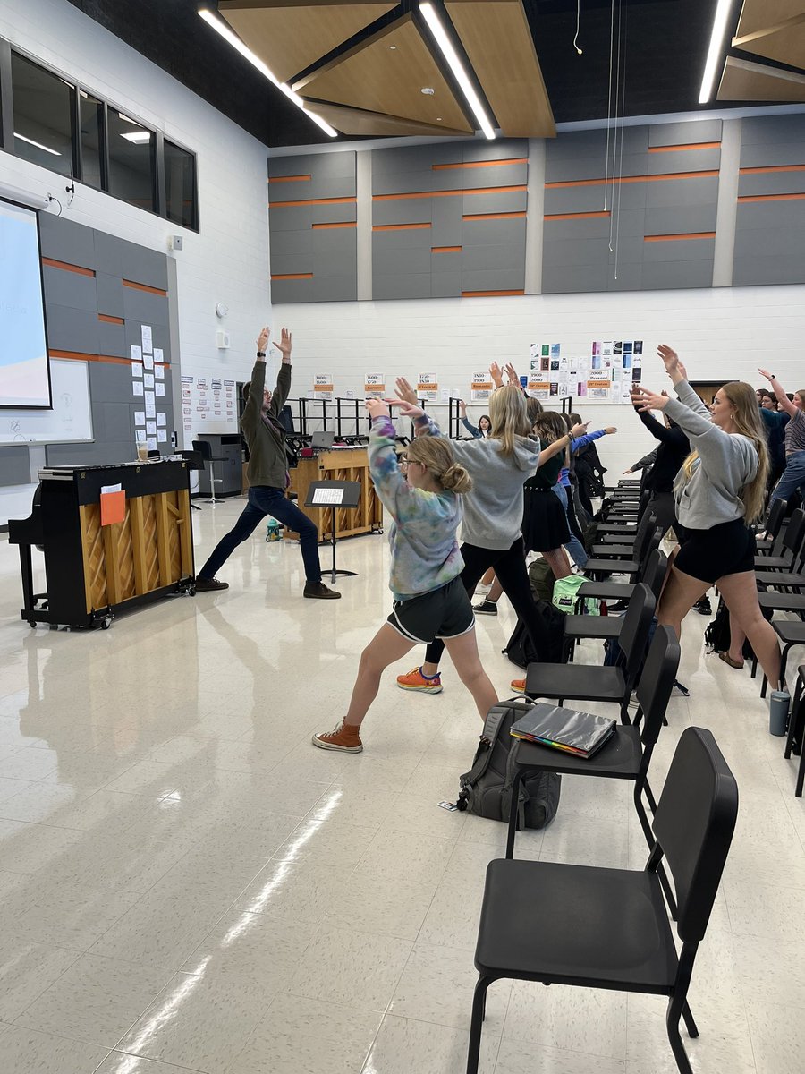 Thanks @lucasrjlovegood for visiting Chorale and Concert Choir at Prairie today! The choirs <a href="/CoeCollege/">Coe College</a> are in excellent hands!