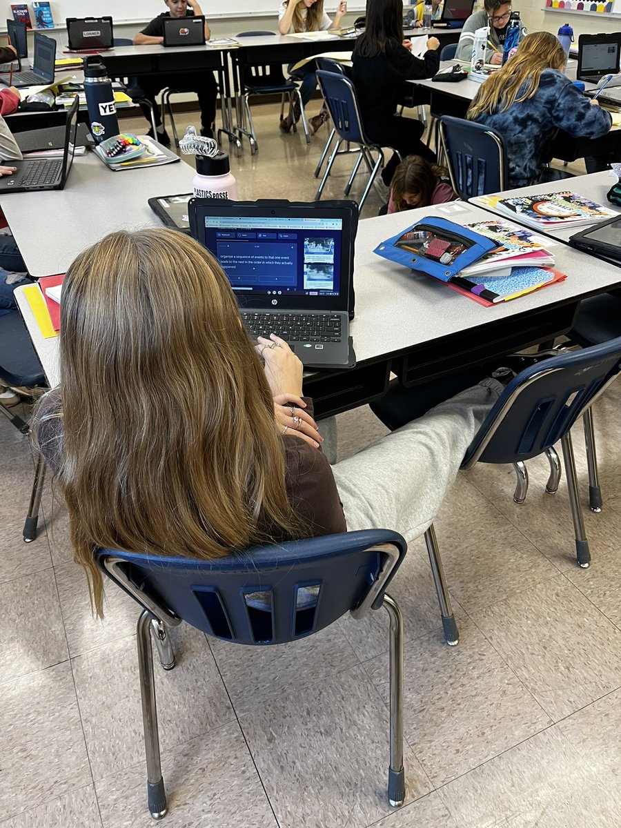 Teach_MrsLee's tweet photo. We studied for our unit 1 midpoint assessment tomorrow by doing review stations. Using @Classroomscreen is one of my favorite tools to visually remind students of expectations and time remaining 🤩 #gkcogs #6thgraderocks https://t.co/Z69MfOz0bb