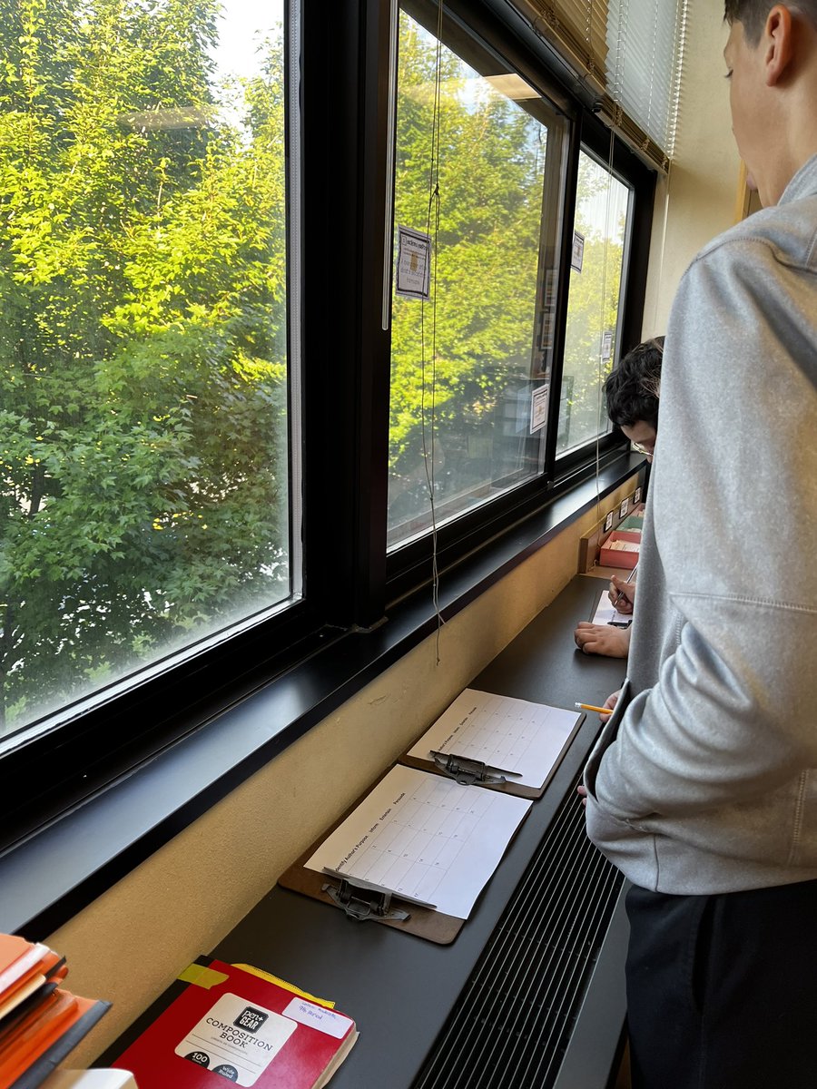 Teach_MrsLee's tweet photo. We studied for our unit 1 midpoint assessment tomorrow by doing review stations. Using @Classroomscreen is one of my favorite tools to visually remind students of expectations and time remaining 🤩 #gkcogs #6thgraderocks https://t.co/Z69MfOz0bb