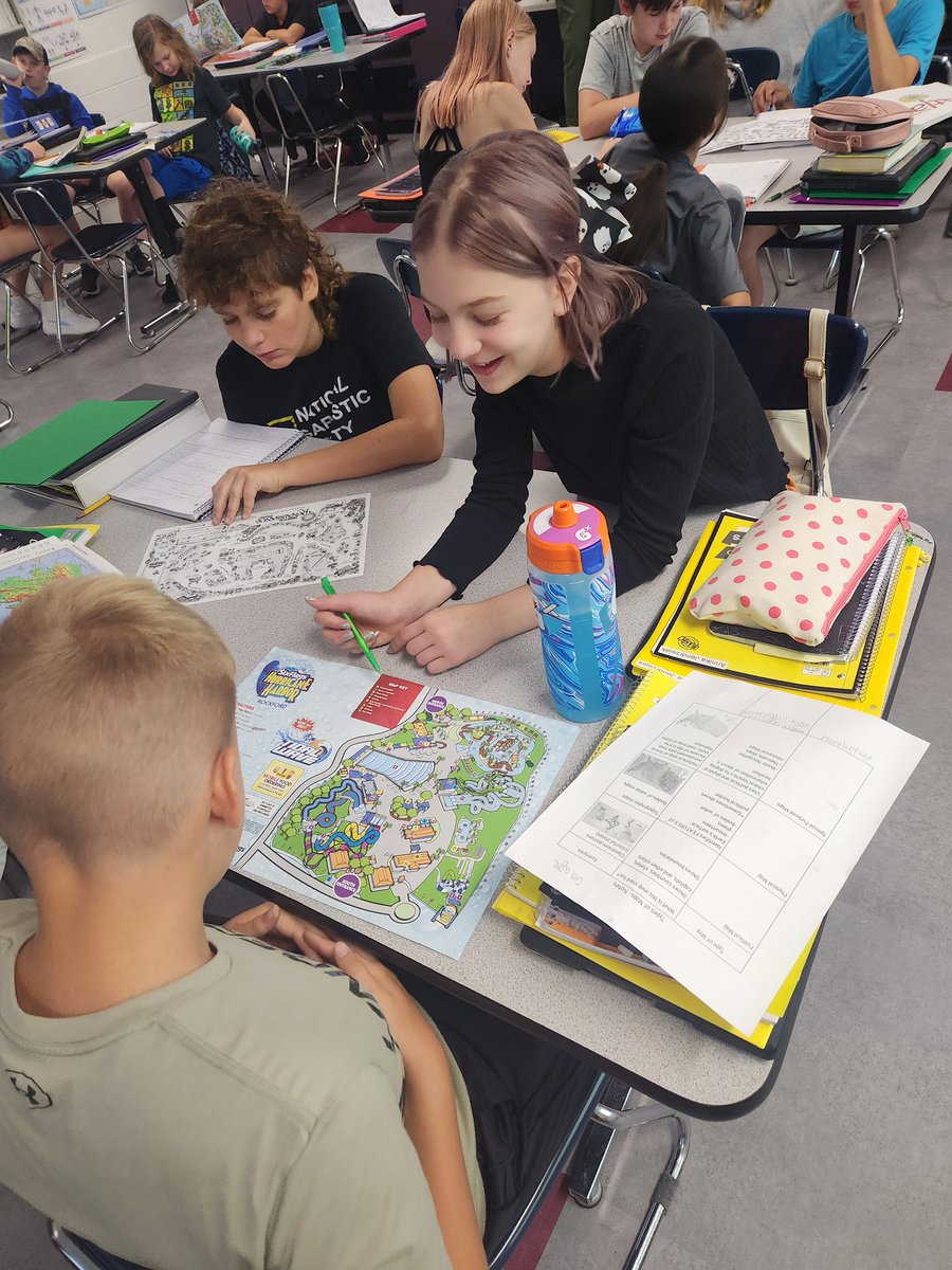 ChadKrupar's tweet photo. Map exploration in Ms. Stugard’s 7th grade Social Studies class. #TimberwolfWay https://t.co/PH9iQXCQvP