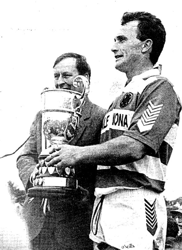 TyroneGAAOTD's tweet photo. September 13 1992
Moortown defeat Dromore 2-6 to 0-5 at Carrickmore to win the Tyrone SFC for the 4th time.
Brian Quinn &amp; Stephen Lawn (1-0) Conrad Quinn, Martin McQuillan (0-2) Barney Devlin &amp; Martin Quinn (0-1) were on target for Moortown.
The game was refereed by Dessie Slater https://t.co/VU40P4SZVM