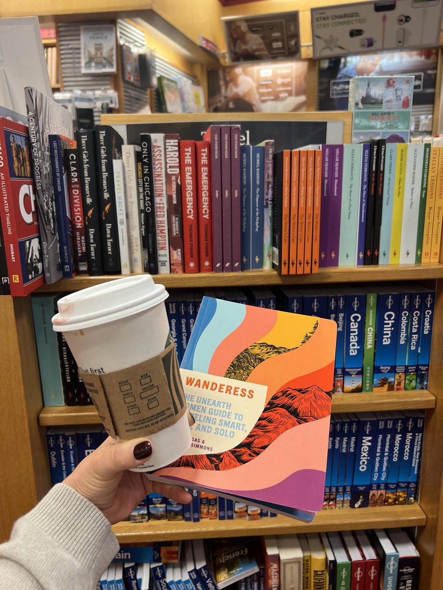 Spotted Wanderess at Chicago O’Hare Airport! Love to see her in the wild ✨