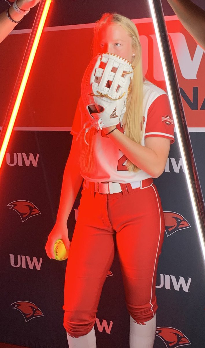 mikesmadison9's tweet photo. Thank you @UIWSoftball for making
my first unofficial visit a great one!
Shout out to @deanofsoftball5,
@hunter_bunch10, @robynleightonn, Coach Josh, and all the players for making me feel at home today!❤️🤍@BombersGldNat18 https://t.co/whYDU22MbJ