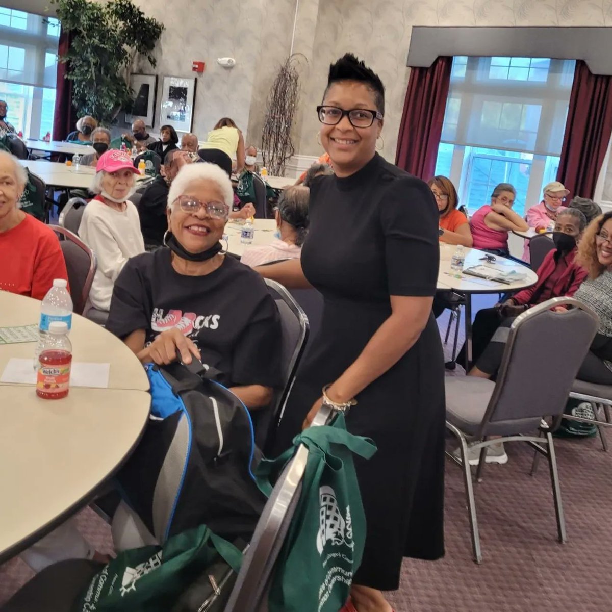 PGCCommunity's tweet photo. OCR is teaching seniors at Cameron Grove stretching exercises to stay healthy, active while having fun.
#CommunityRelations #ocrredjackets #PrinceGeorgesProud https://t.co/y7hWJgx9HC