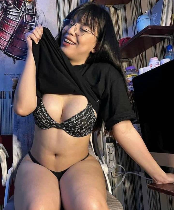 CREAMY TINAHH tweet media