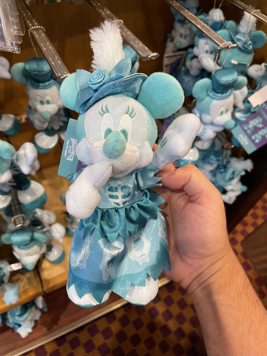 tdrexplorer's tweet photo. I cannot get over these Hitchhiking Ghosts inspired plush at Tokyo Disney 😭 https://t.co/ZXA638CcZS