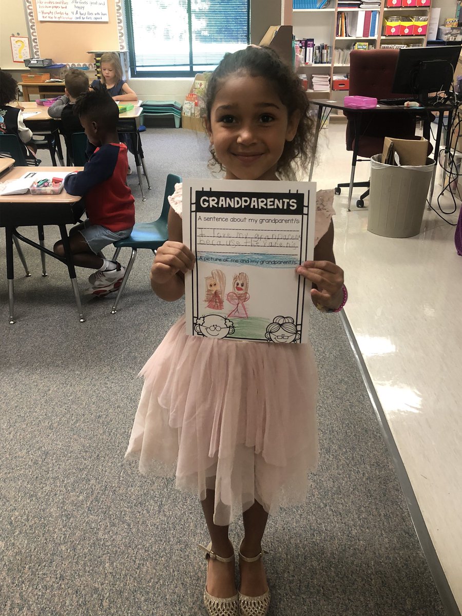 Ms. Wright’s firisties making posters about why they love their grandparents to help celebrate #grandparentsday that was on Sunday! <a href="/CENT_Tweets/">Centennial Panthers</a>