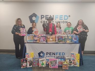 FHSantasWkshp's tweet image. APPLICATIONS ARE STILL OPEN! As families apply for shop days, we want to thank our generous supporters in the local community. #PenFed Credit Union donated toys and books to help us stock our shelves this year. We couldn't do this without you! Thank you! 🥰🎅🤶