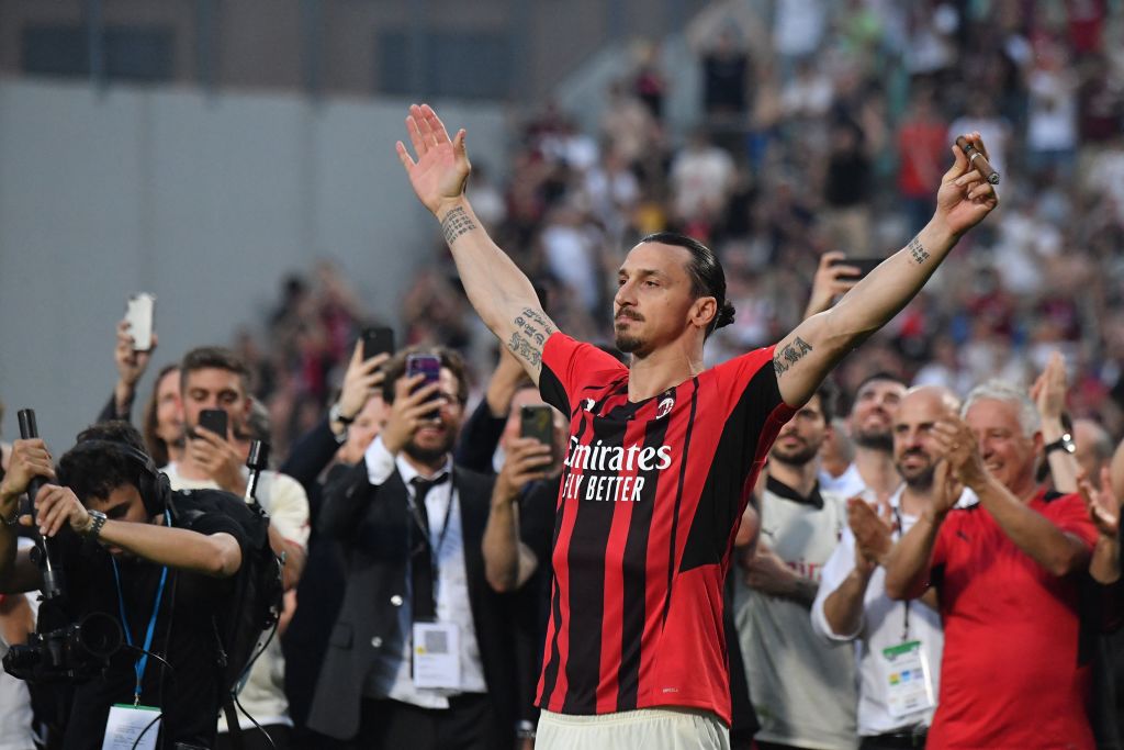 FabrizioRomano's tweet photo. Zlatan Ibrahimovic on his retirement: "If I see a player stronger than me, I will be ready to retire. But I haven't seen any player stronger than me yet...", tells Gazzeta. 🇸🇪 #Ibra 

"AC Milan have signed a top player with Charles de Ketelaere - give him some time", he added. https://t.co/hgBifK7JGW