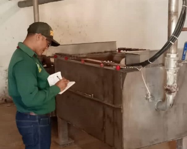 senafim_gob's tweet photo. #LoQueHacemos

El control fiscal que realizan los inspectores de #Senafiim se hace con agilidad, transparencia y confianza.
Lo que permite promover la organización en el #Sector #Minero como uno de los principales engranajes del sistema productivo nacional.

#PoderPopularActivo https://t.co/sjJ3U998VR