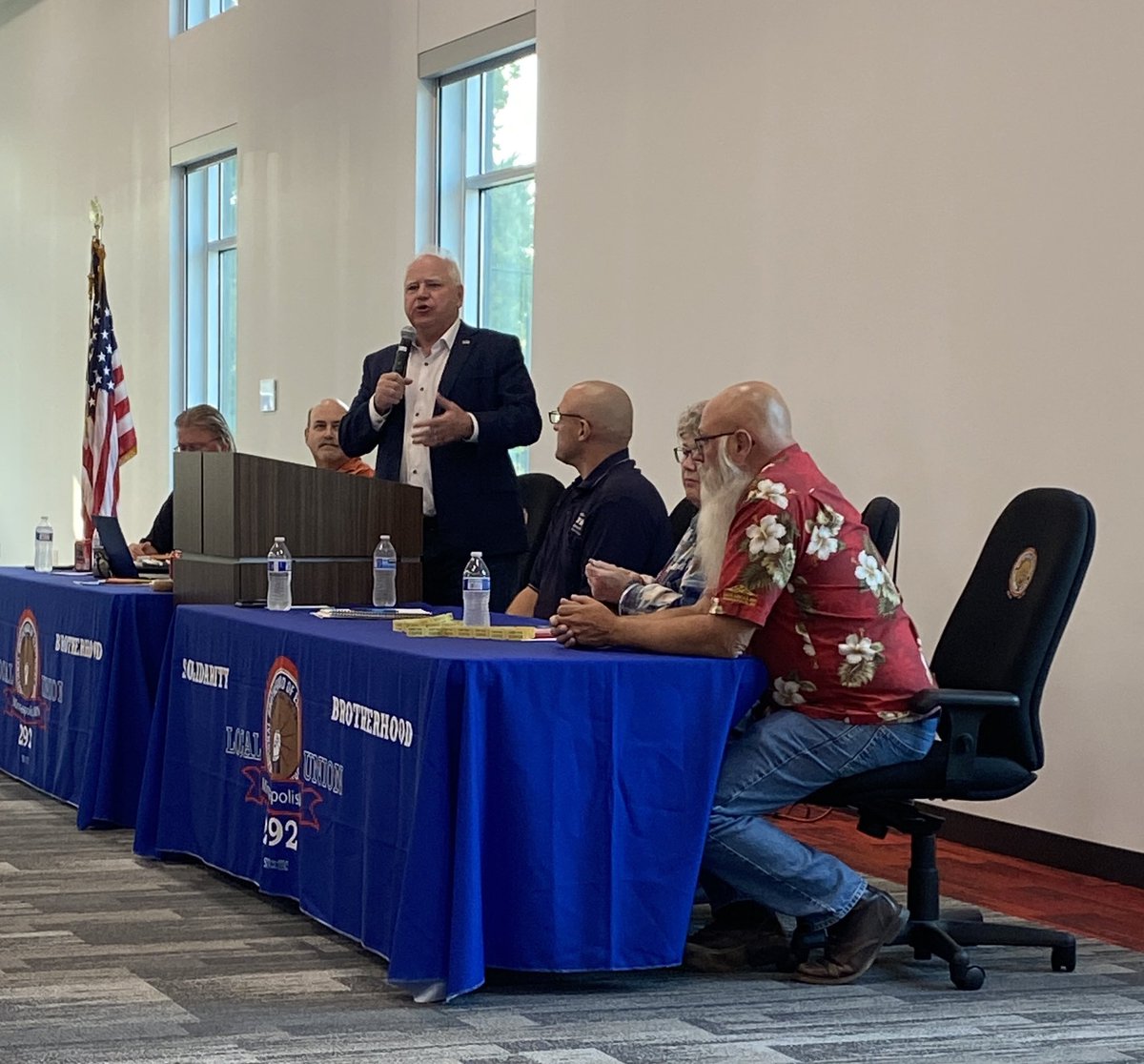 Thank you MN <a href="/GovTimWalz/">Governor Tim Walz</a> for stopping by our Union Meeting tonight! <a href="/IBEW/">IBEW</a>