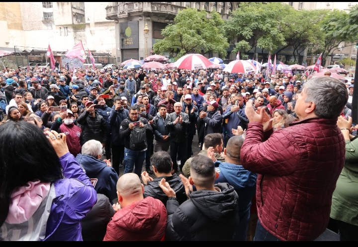 POR MAS SALUD POR MAS SALARIO <a href="/RamonMuerza/">Ramon Muerza</a> Secretario General en Comercio #BuenMartes #ChauCavalieri