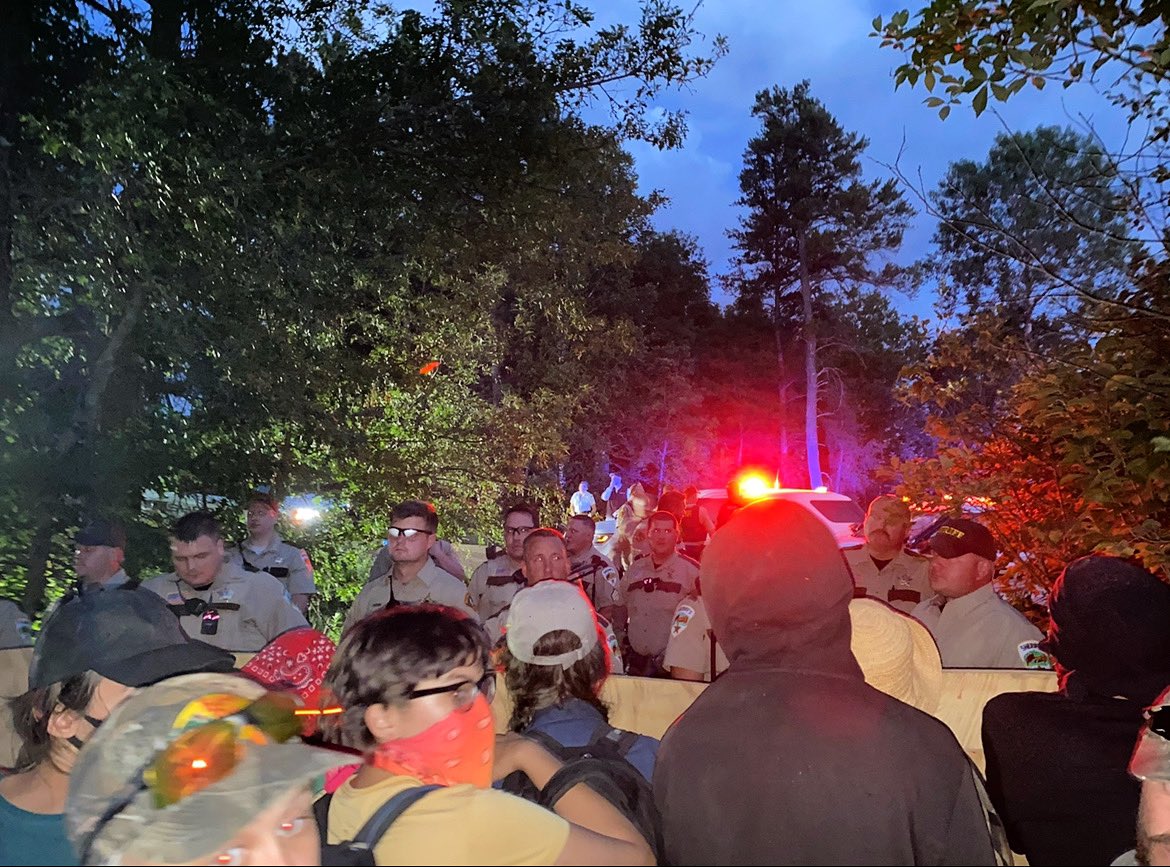 Remember when Hubbard County blocked our camp’s driveway and started ticketing people while relentlessly surveilling and harassing us? The court ruled what they did was illegal. Miigwech @ProtestLaw for the long haul ✊🏽❤️ #StopLine3 #FuckEnbridge #SurveillanceState