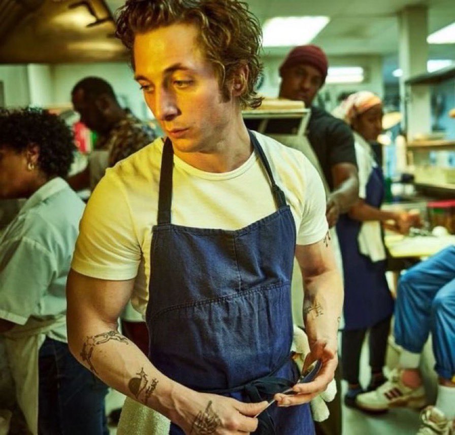 me customizing my diana bowl