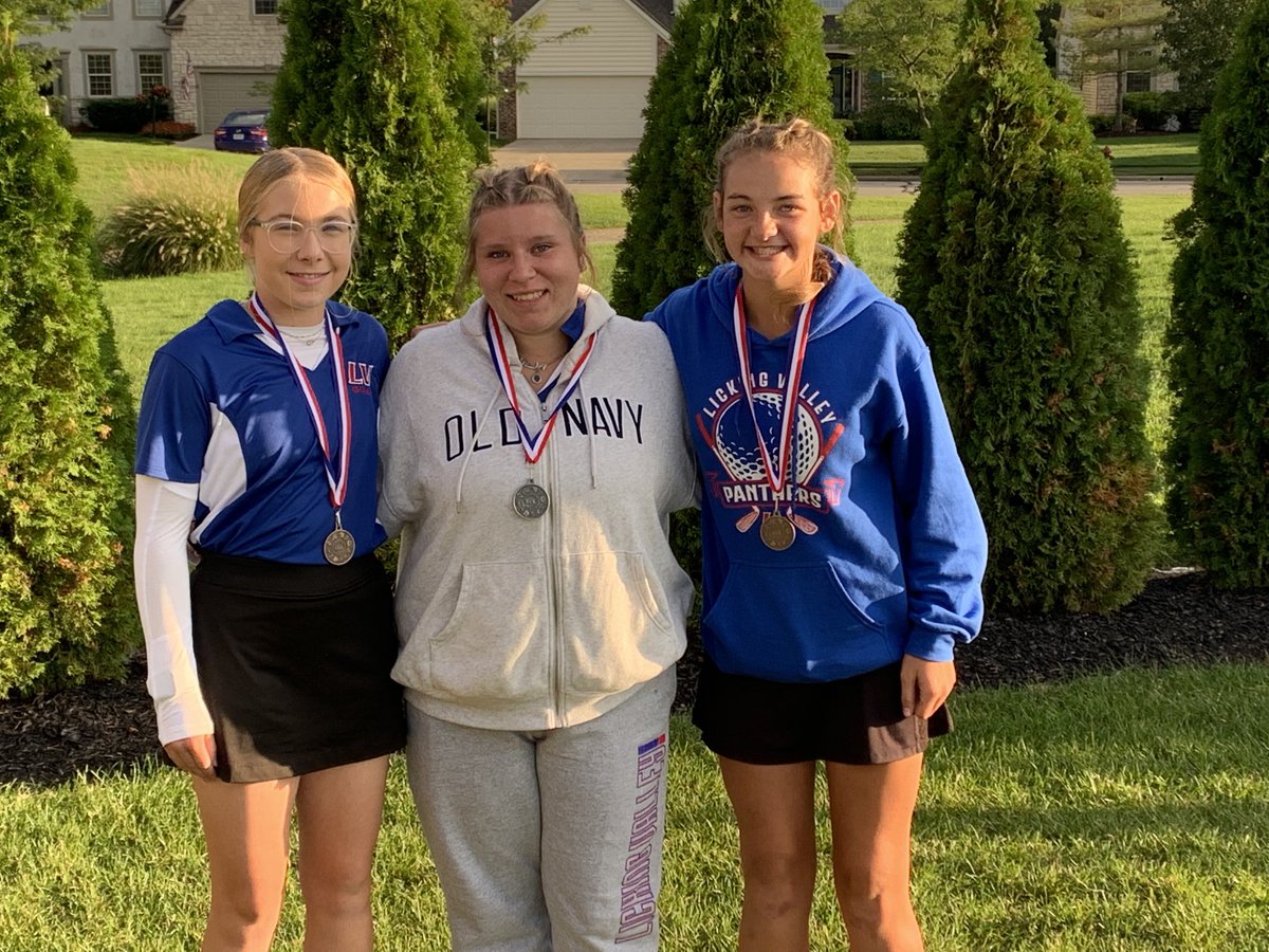 KristieConley3's tweet photo. LCL 4. Great job ladies. All League Honors. 2nd team: Nataley Banks, Honorable Mention:  Jacqueline Gieseler and Sylvie Devore. https://t.co/aXip7WZI57