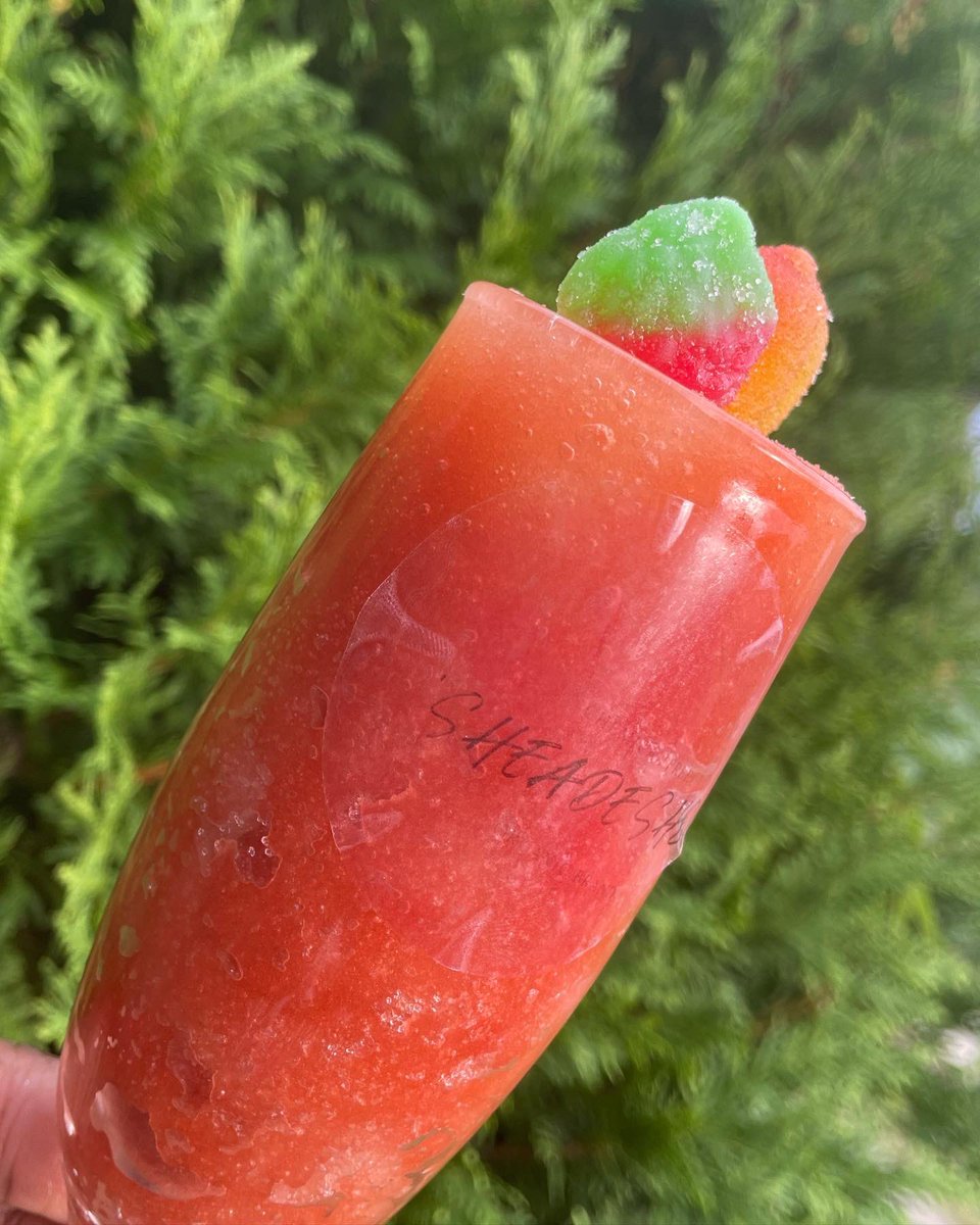 SheaDeshon's tweet photo. Cheers 🥂

Strawberry Peach Champagne 🍓🍑🍾 is now available! I’m still adding all of the flavors to the site so bare with me guys! 

Did y’all miss me? 

https://t.co/CN1FVTdKUm https://t.co/Rfk4O0wLD2
