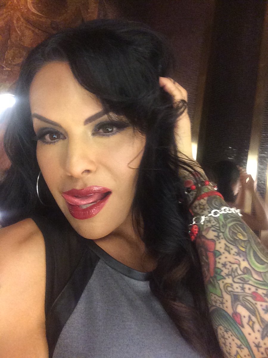 Foxxy702's tweet photo. Just thinking of licking you!!👅💦💦 https://t.co/DOhwhlKjGA