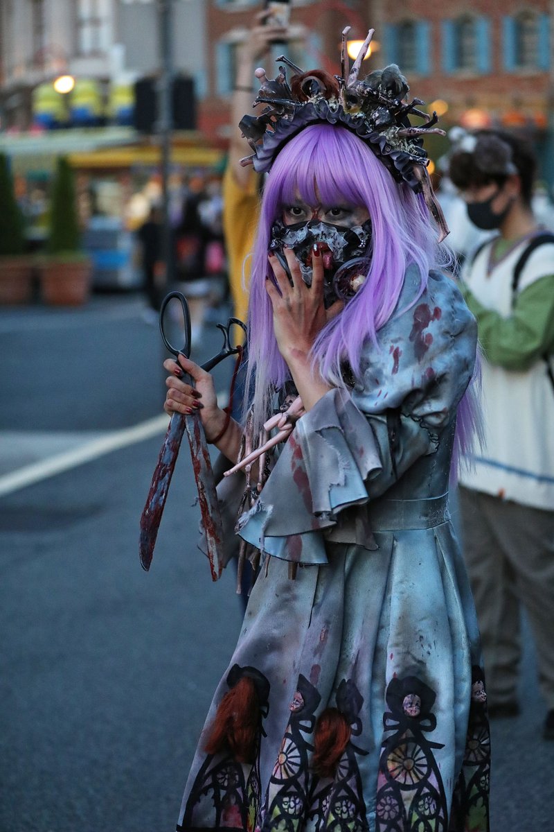 超かわいいゾンビさん。すでにファンがついているように見えた。 #USJ
