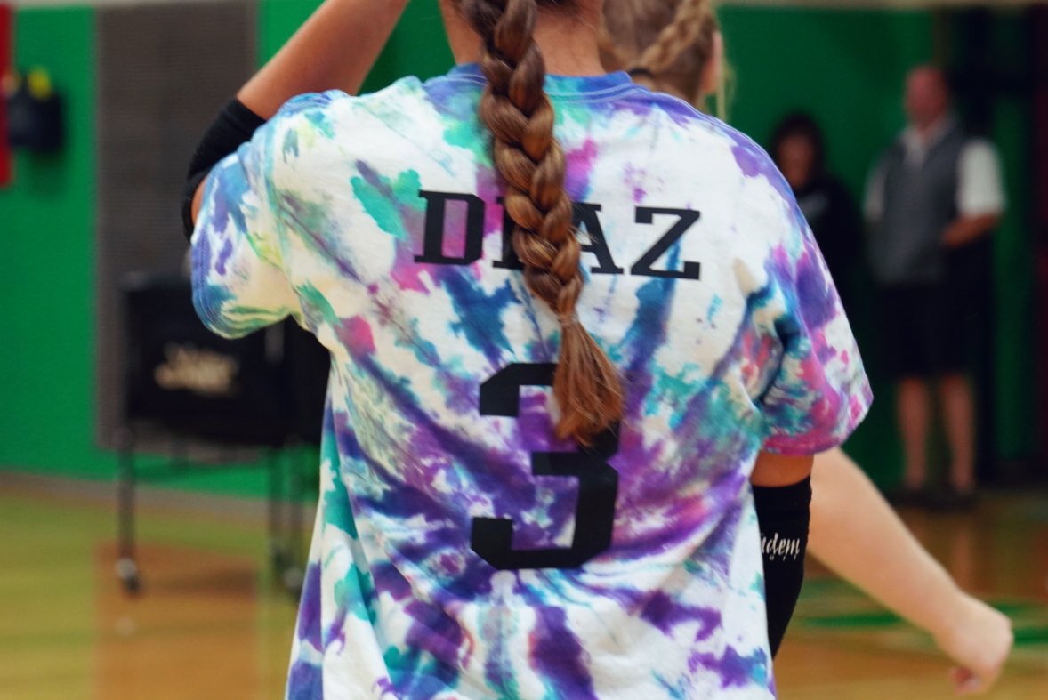 EastoftheBend's tweet image. 📍CHECKING IN 

At Newark Catholic for NC VEEBS👀

They’re getting warmmmm🫣

Join in tonight as the NC ladies takes on Granville at their home base🤩

#sportsmedia #greenwave #newarkcatholic #balllikeagirl #volleyball