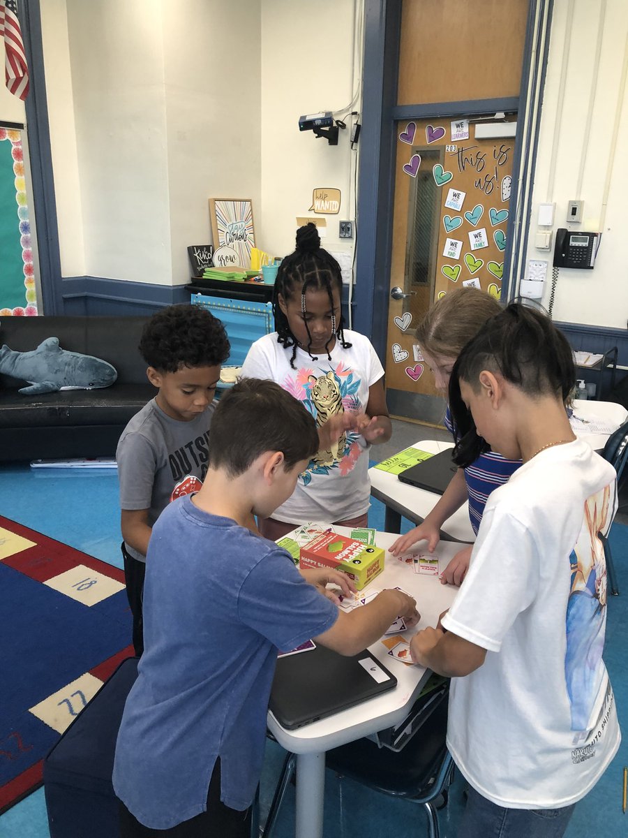 Lauren Catts tweet media