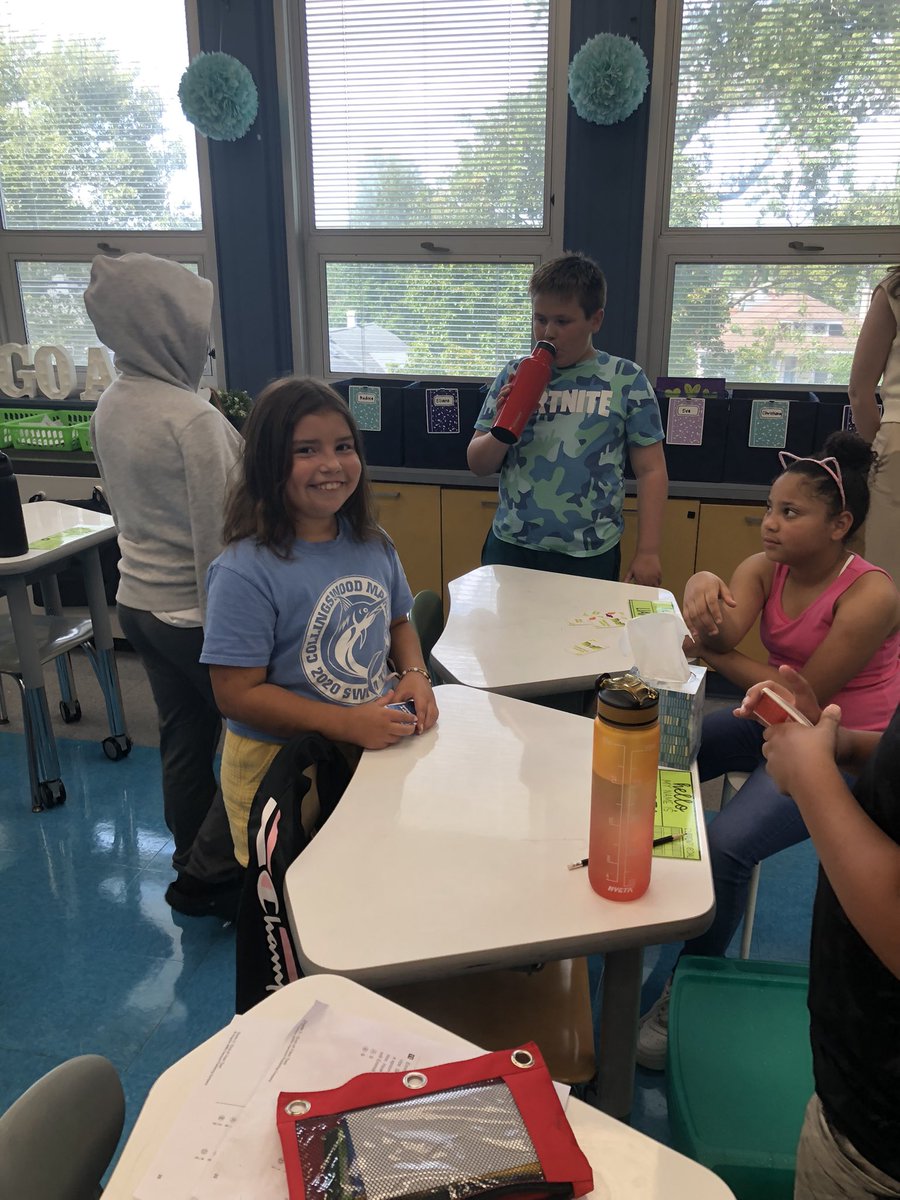 Lauren Catts tweet media